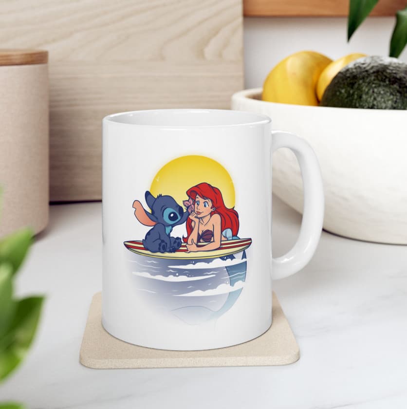 Cana ceramica personalizata, design Stitch si Sirena, 330 ml, alba — varianta 2