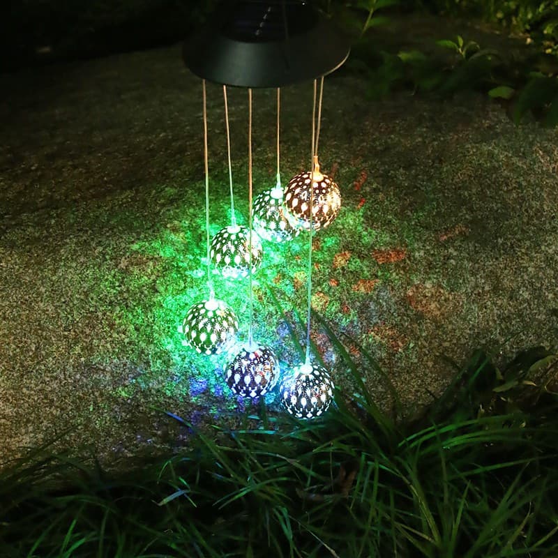Lampa solara de tip decoratiune pentru gradina, model clopotel de vant, alb cald — varianta 2