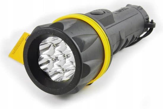 Lanterna Kodak Robust 36, LED, 700 mW, 36 lm, 25 m, IP64, maner cauciucat, negru/galben — 3