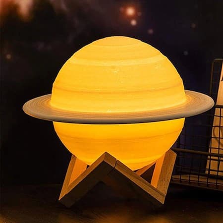 Lampa de veghe 3D Saturn Light, alb cald, alimentare baterii, stand plastic inclus, 15 cm — 2